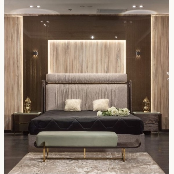 Aura Bed