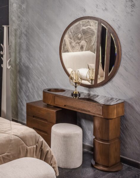Empire Dresser