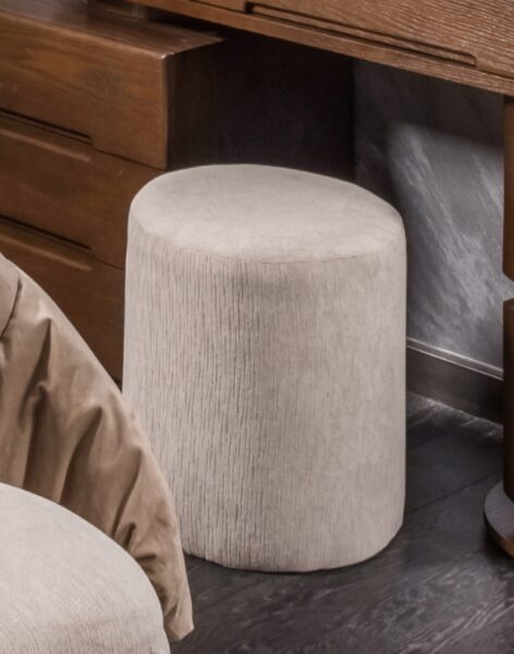 Empire Dress Pouf