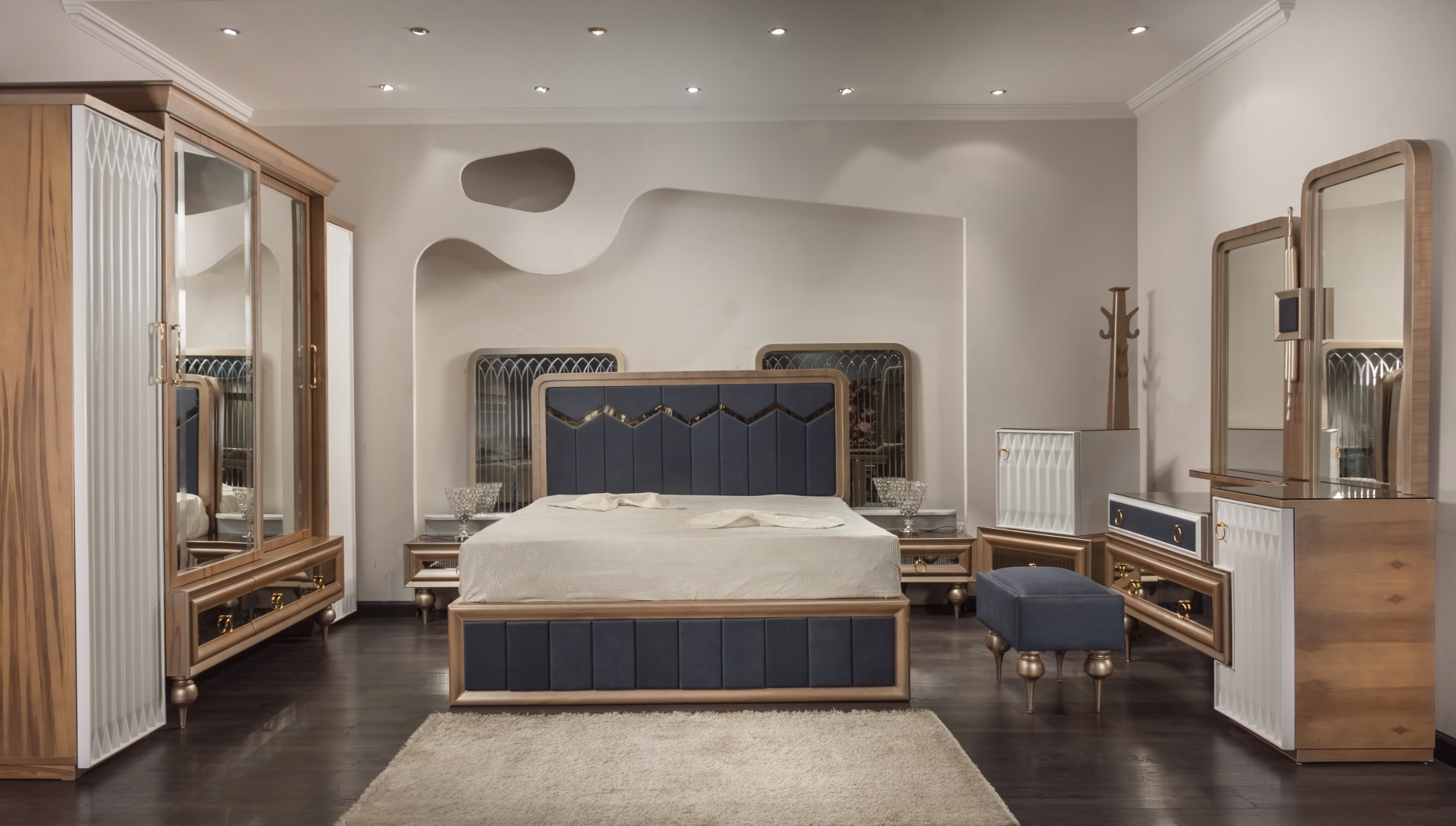 1782057135_04.jpg Blue Passion Master Bedroom - Image 1