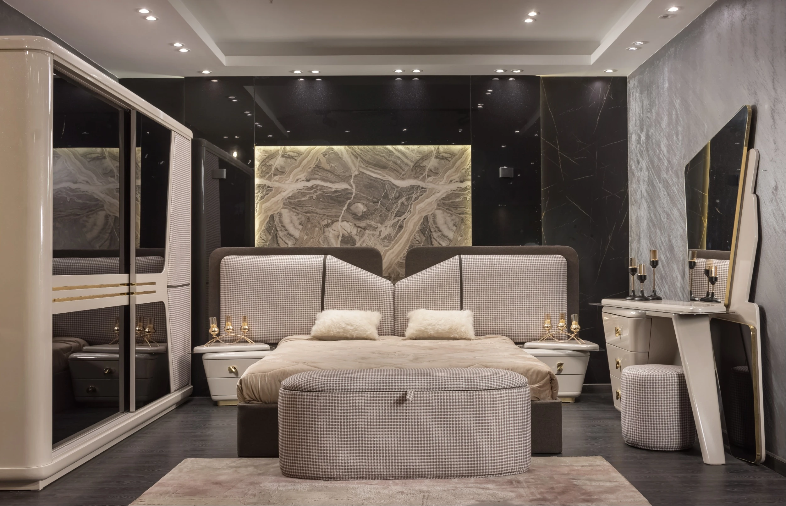 1782142421_36.jpg Diamond Master Bedroom - Image 1